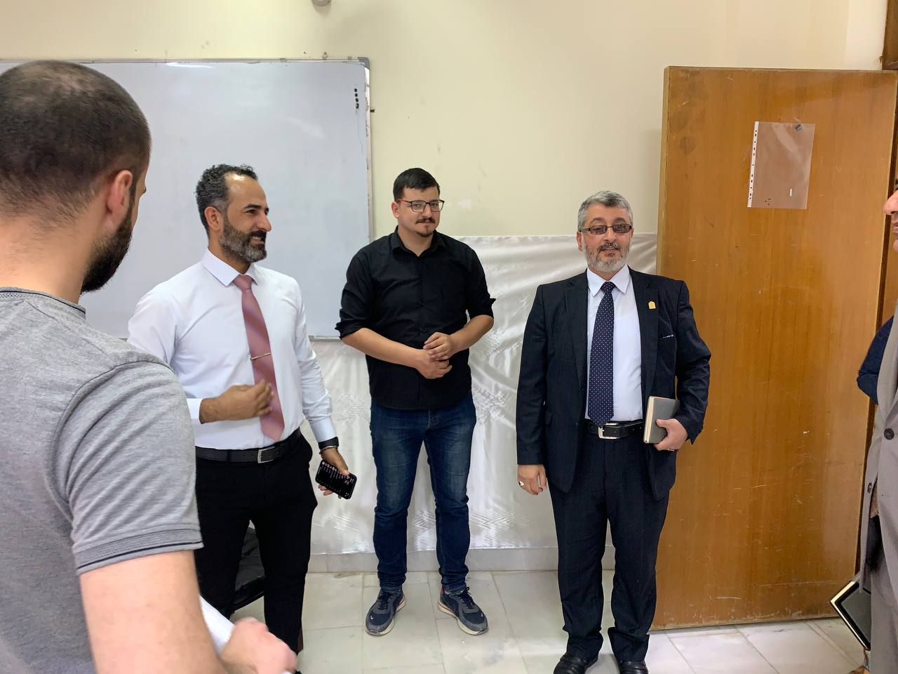 You are currently viewing The Dean of the College of Computer Science and Information Technology at the University of Karbala inspects the preparations for the annual exhibition