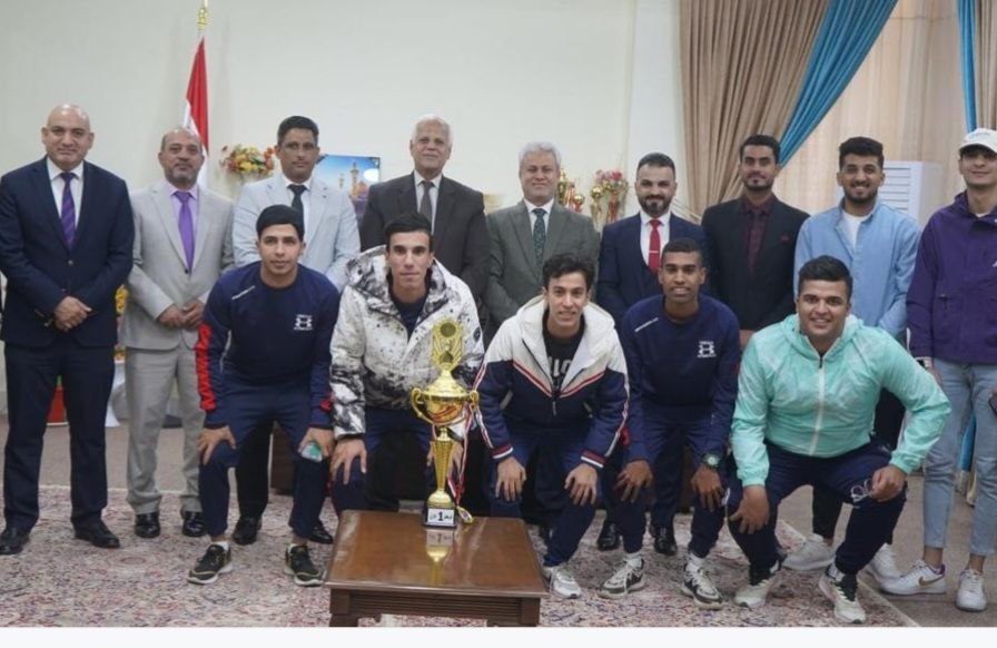 You are currently viewing Receiving the Karbala University futsal teamThe Assistant President of the University for Administrative Affairs, Professor Dr. Akram Al-Yasiri, received the University of Karbala futsal team and its accompanying delegation