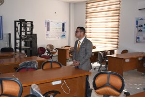 Read more about the article A supervisory tour for the dean in the scientific department building.