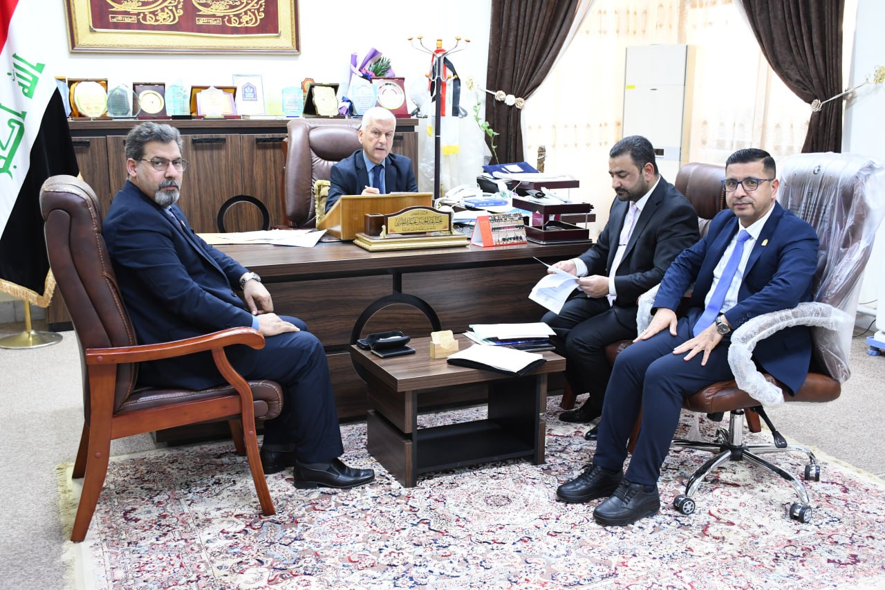 Read more about the article The Dean of the College of Computer Science visited the Assistant President for Scientific Affairs at the University of Karbala.