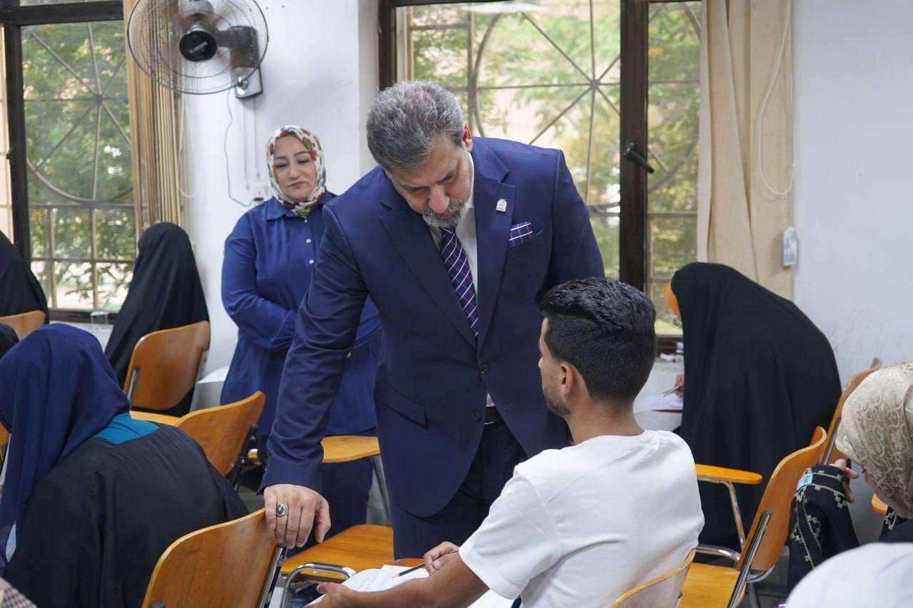 You are currently viewing University President Inspects Final Exams and Commends Faculty Efforts