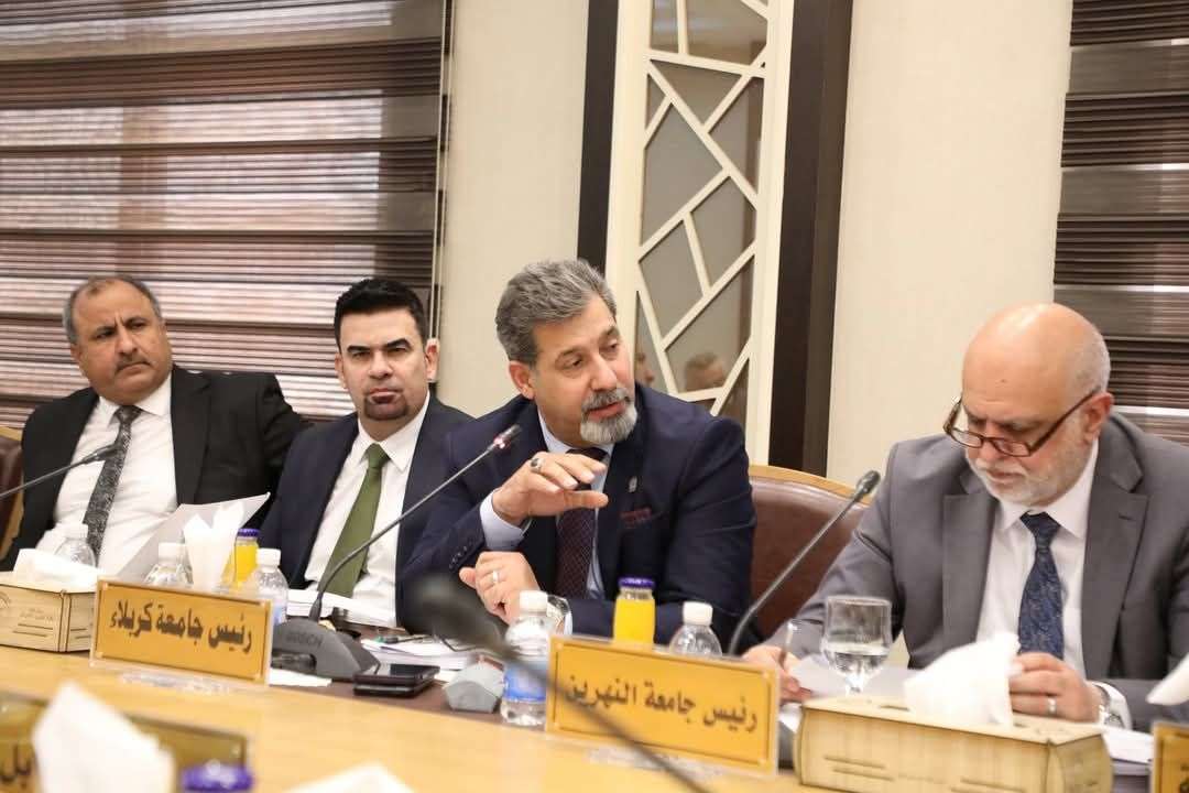 You are currently viewing President of the University of Karbala Participates in the Advisory Board Meeting and Emphasizes the Importance of Digital Transformation in Enhancing Education Quality