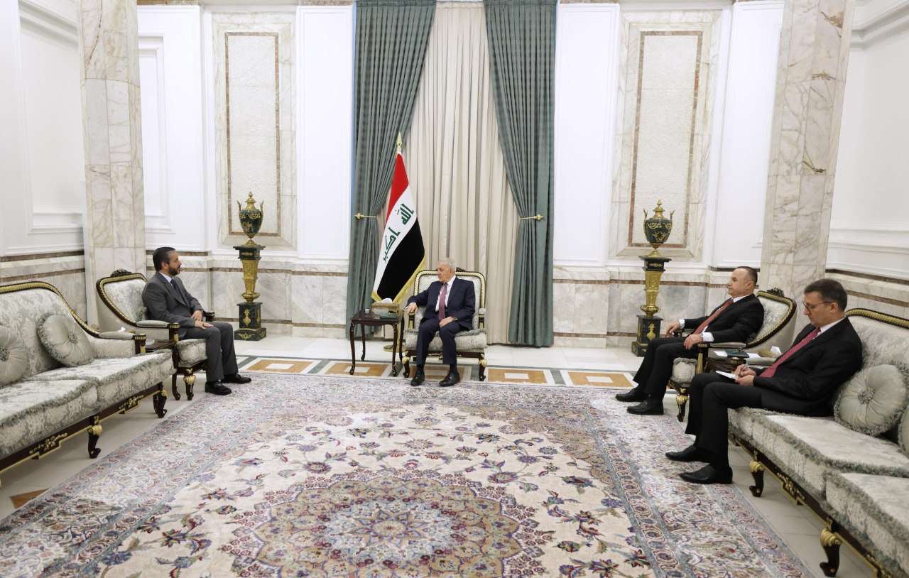 You are currently viewing رئيس الجمهورية يستقبل وزير التعليم العالي والبحث العلمي الدكتور نعيم العبودي