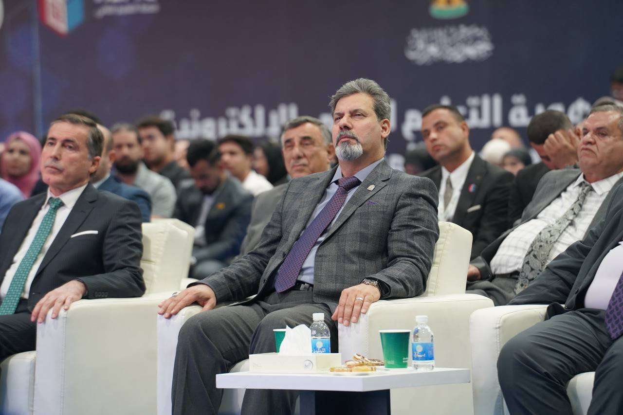 You are currently viewing رئيس الجامعة يشارك في مؤتمر منصة التعليم العالي