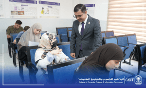 Read more about the article السيد عميد كلية علوم الحاسوب وتكنولوجيا المعلومات يتابع سير امتحانات طلبة الدراسات الأولية