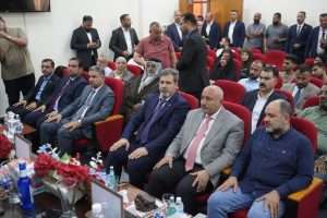 Read more about the article رئيس الجامعة يشدد على الالتزام بالمعايير الأكاديمية في إعداد الرسائل والأطاريح