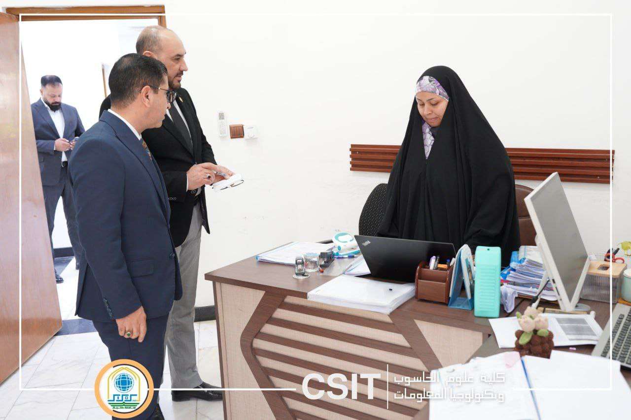 You are currently viewing عميد كلية علوم الحاسوب وتكنولوجيا المعلومات يزور شعبة ضمان الجودة في بناية العمادة